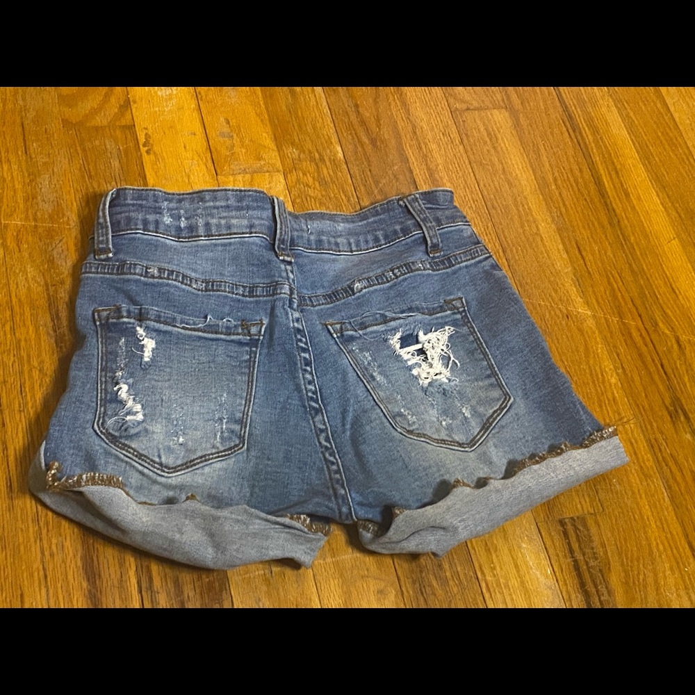Ripped jeans shorts size m rue21